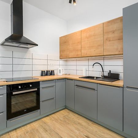 Premium Apartments Poznan Airport By Noclegi Renters Eksteriør bilde