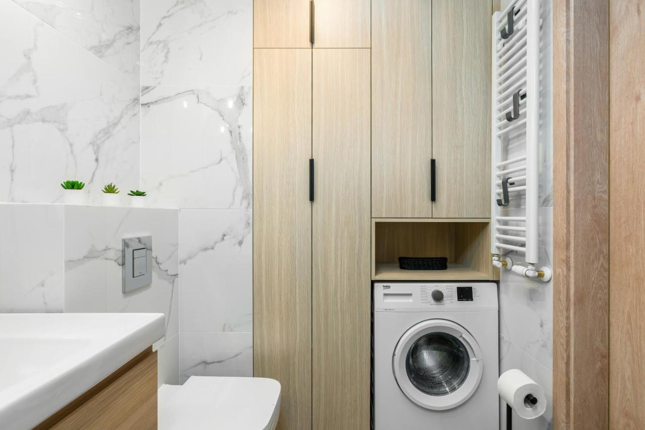 Premium Apartments Poznan Airport By Noclegi Renters Eksteriør bilde