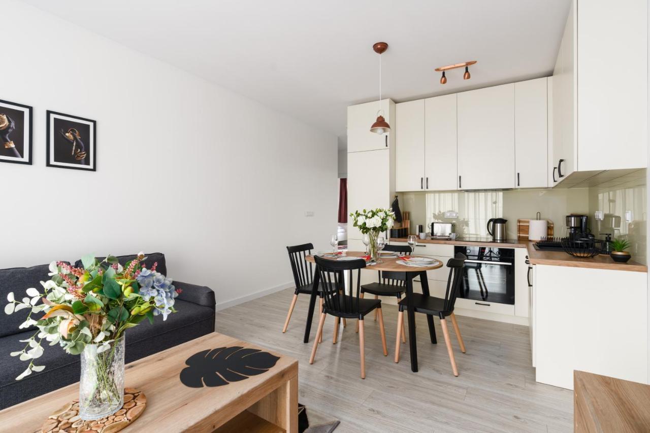 Premium Apartments Poznan Airport By Noclegi Renters Eksteriør bilde
