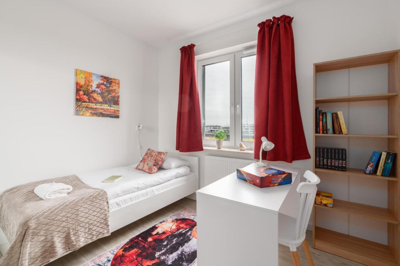 Premium Apartments Poznan Airport By Noclegi Renters Eksteriør bilde